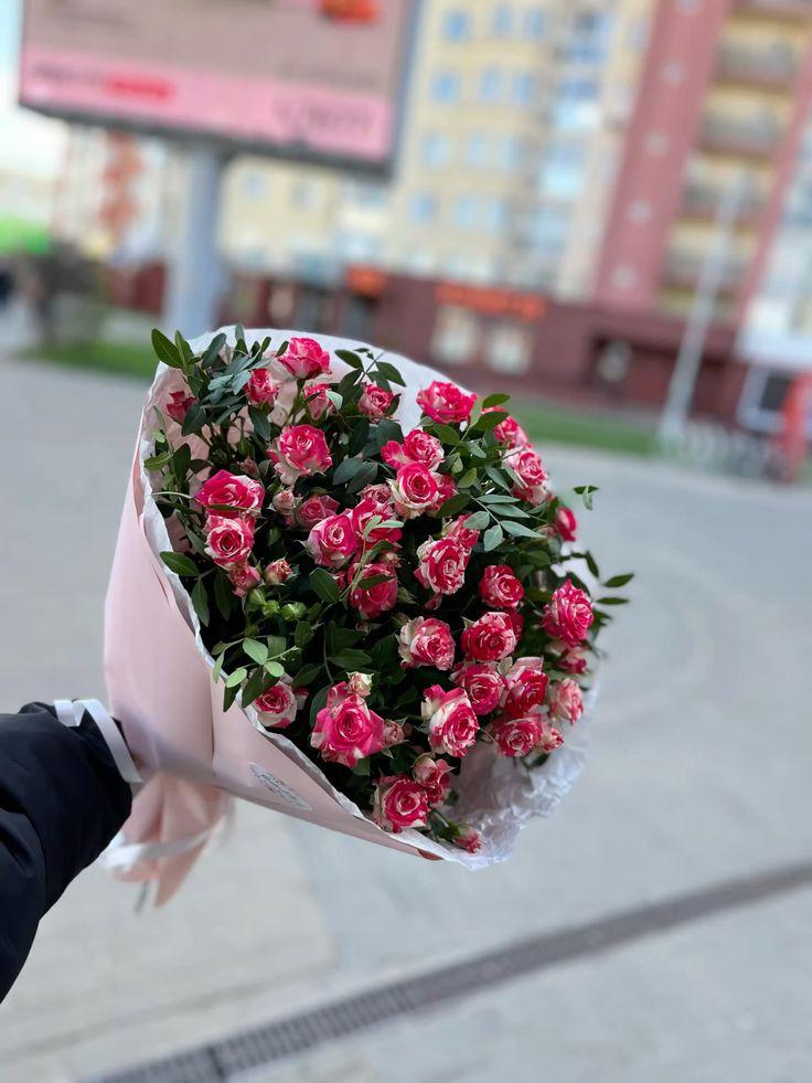 Harbor Stone Path workshop space where corporate flower arrangements are designed and prepared for business delivery